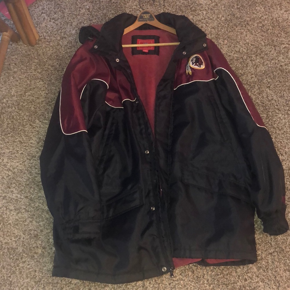 Used in good condition Sz L Redskin NFL coat